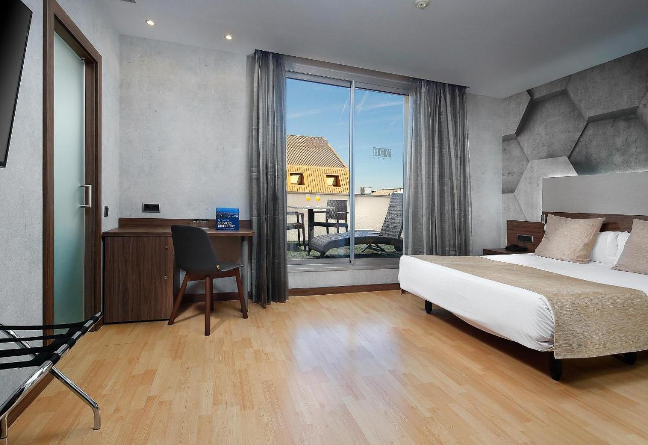 Hotel Hcc Montblanc Barcellona Esterno foto