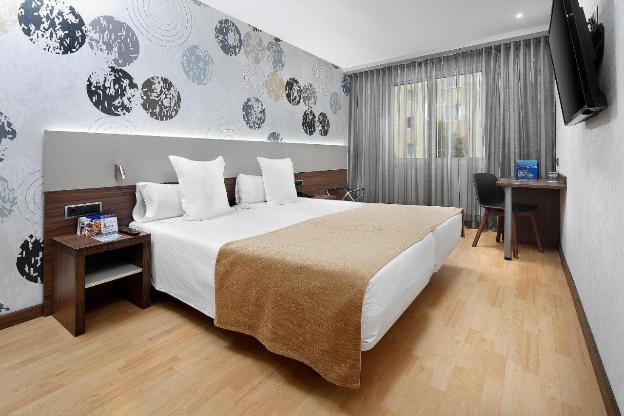 Hotel Hcc Montblanc Barcellona Esterno foto