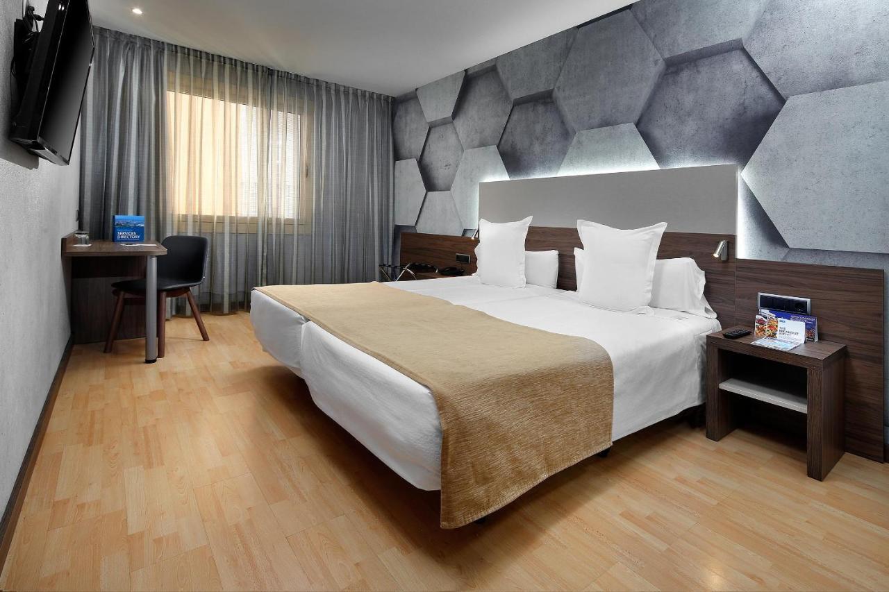 Hotel Hcc Montblanc Barcellona Esterno foto