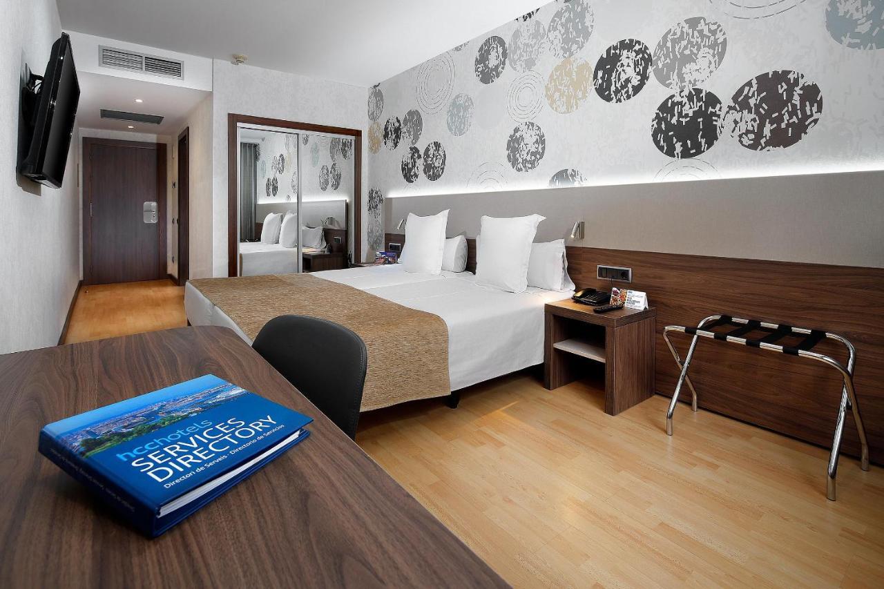 Hotel Hcc Montblanc Barcellona Esterno foto