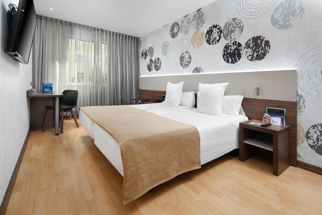 Hotel Hcc Montblanc Barcellona Esterno foto