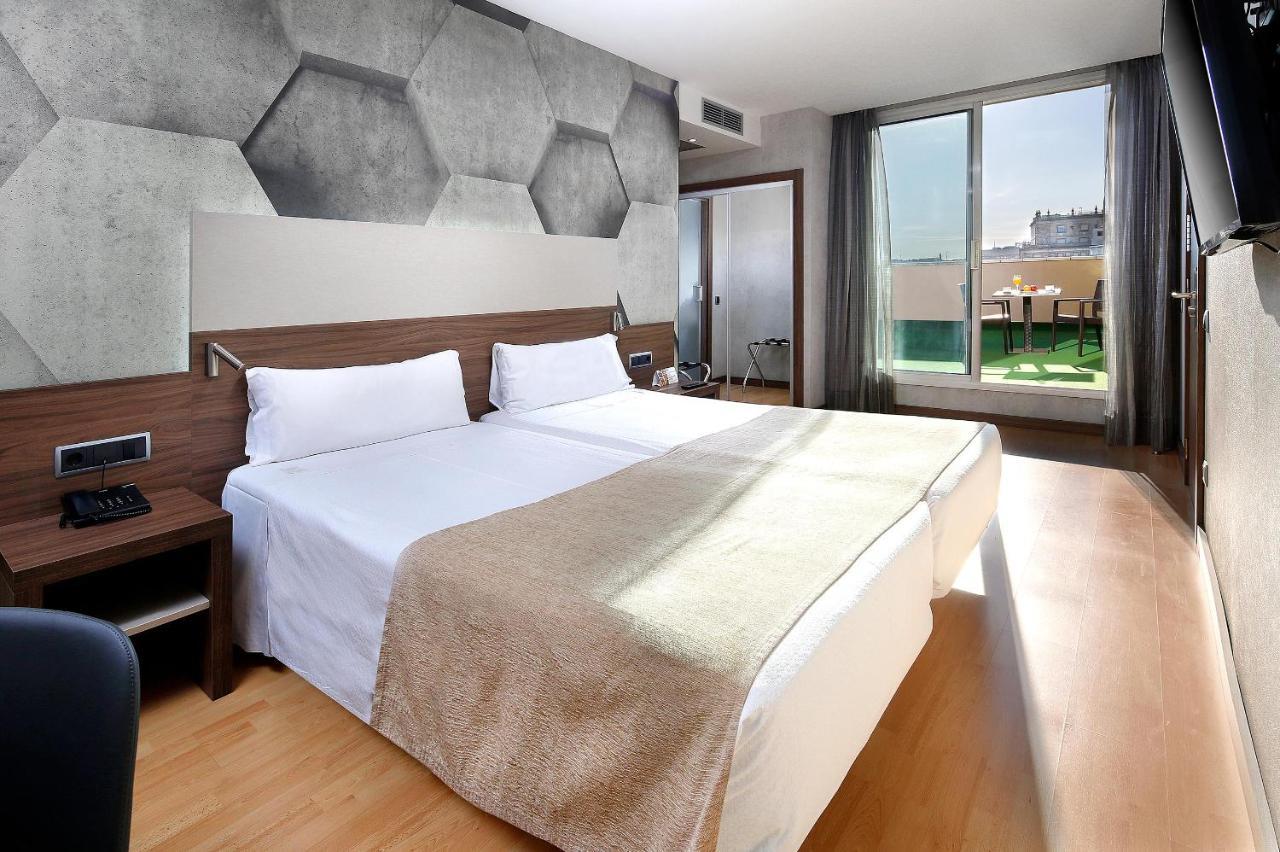 Hotel Hcc Montblanc Barcellona Esterno foto