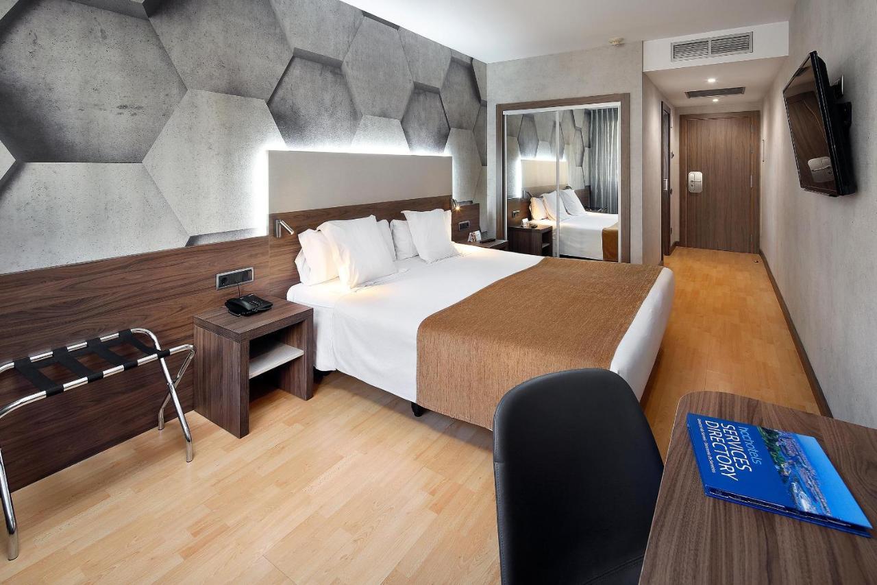 Hotel Hcc Montblanc Barcellona Esterno foto