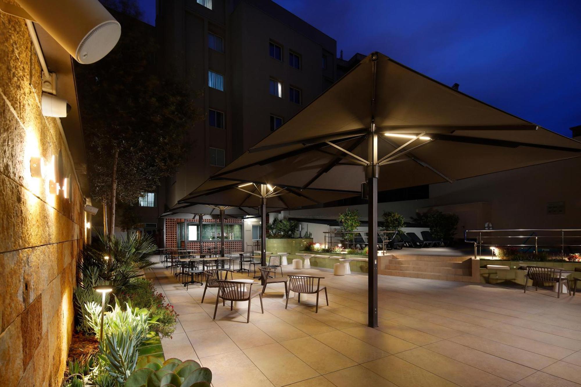Hotel Hcc Montblanc Barcellona Esterno foto
