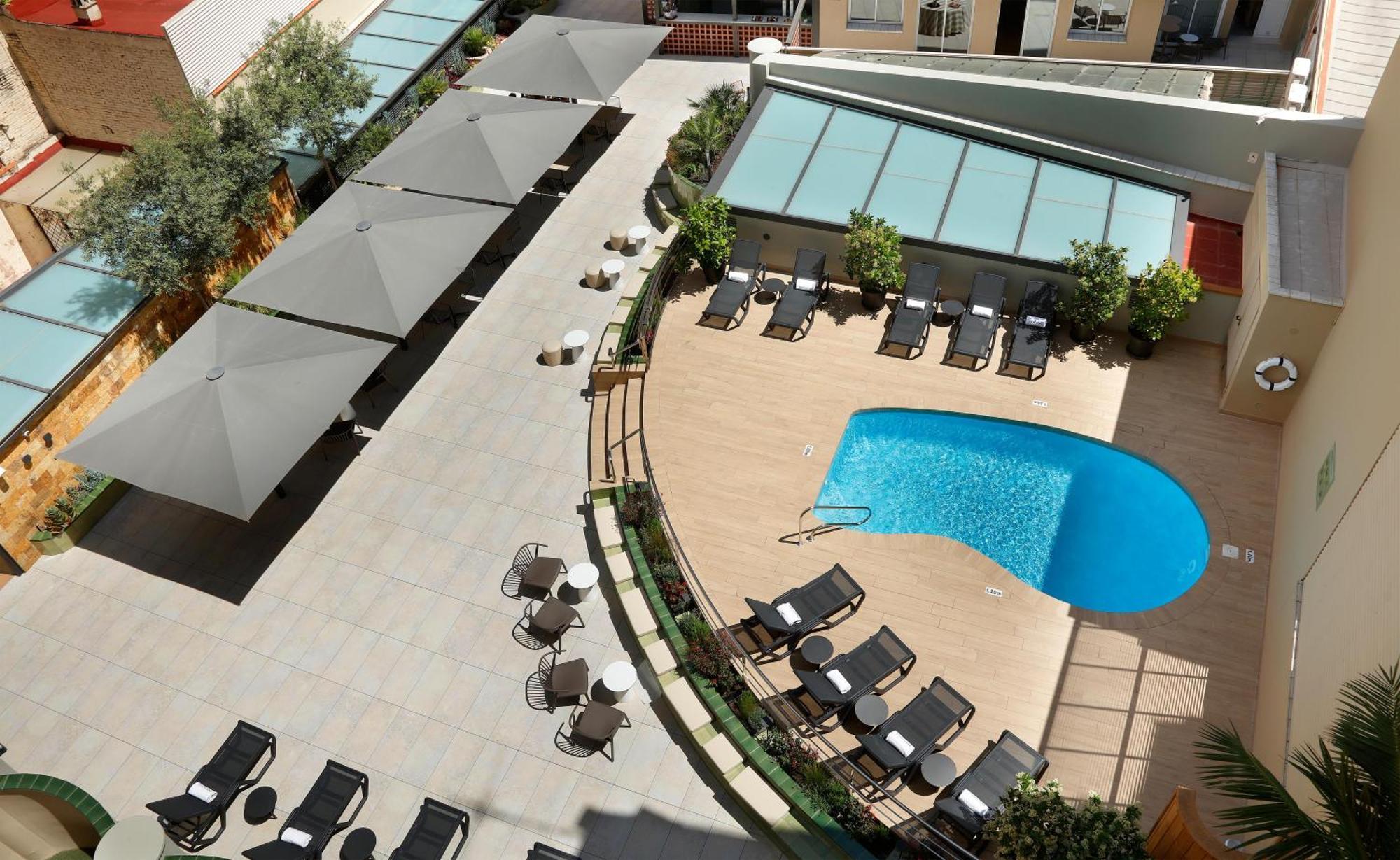 Hotel Hcc Montblanc Barcellona Esterno foto