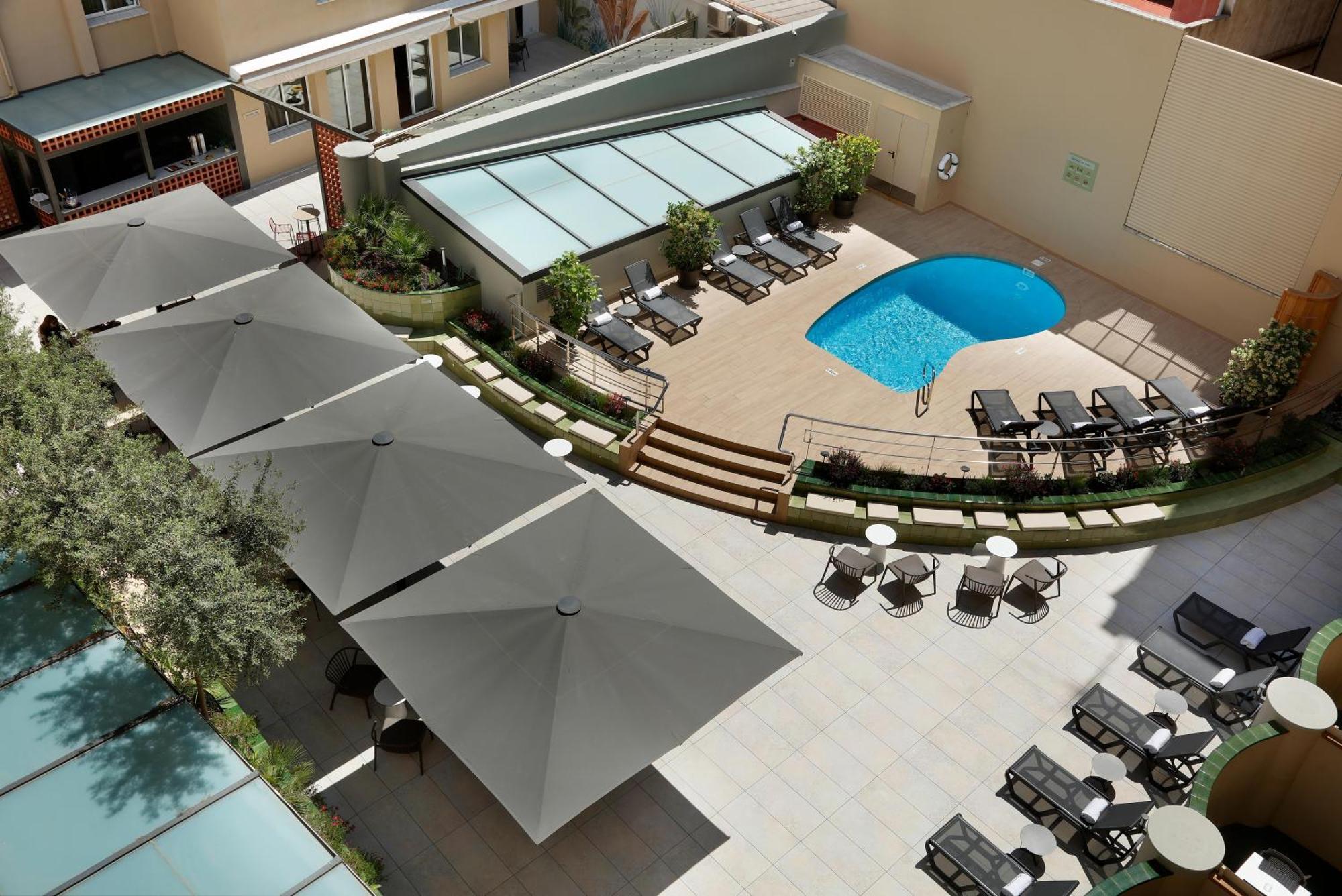 Hotel Hcc Montblanc Barcellona Esterno foto
